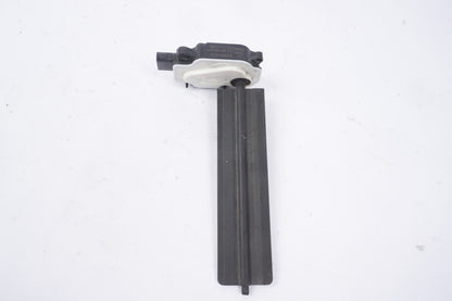 2013  - 19 FORD  FOCUS SHUTTER MOTOR ACTUATOR 6466R420 OEM