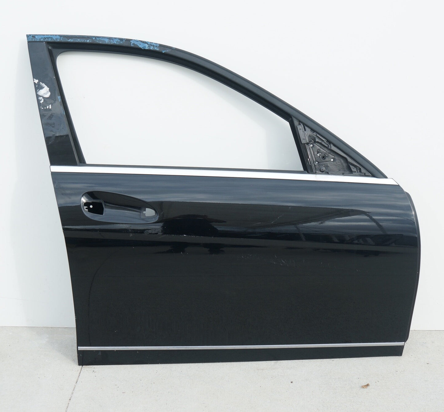 08-14 Mercedes W204 C250 C300 Front Right Passenger Side Exterior Door Shell Blk