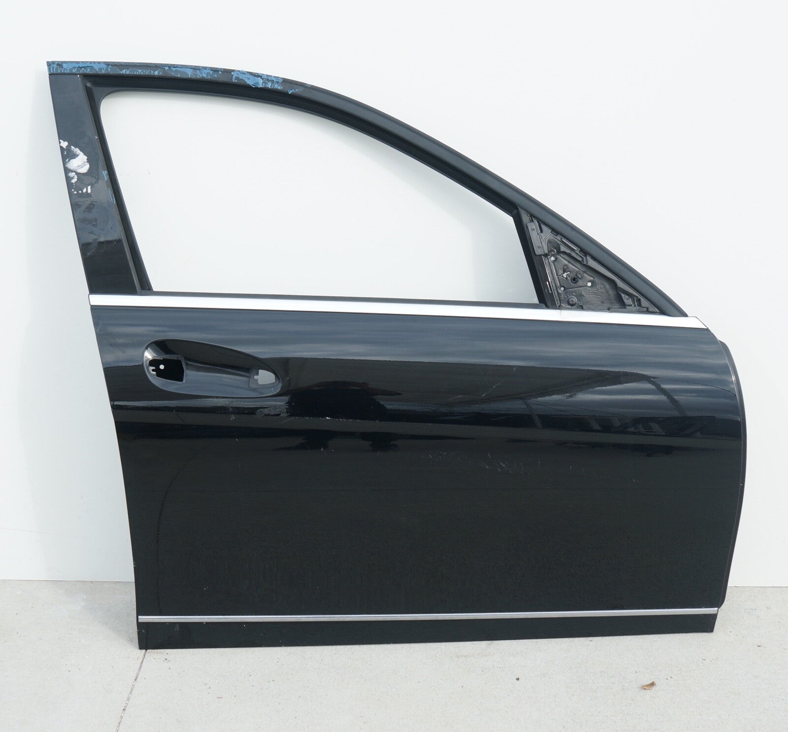 08-14 Mercedes W204 C250 C300 Front Right Passenger Side Exterior Door Shell Blk