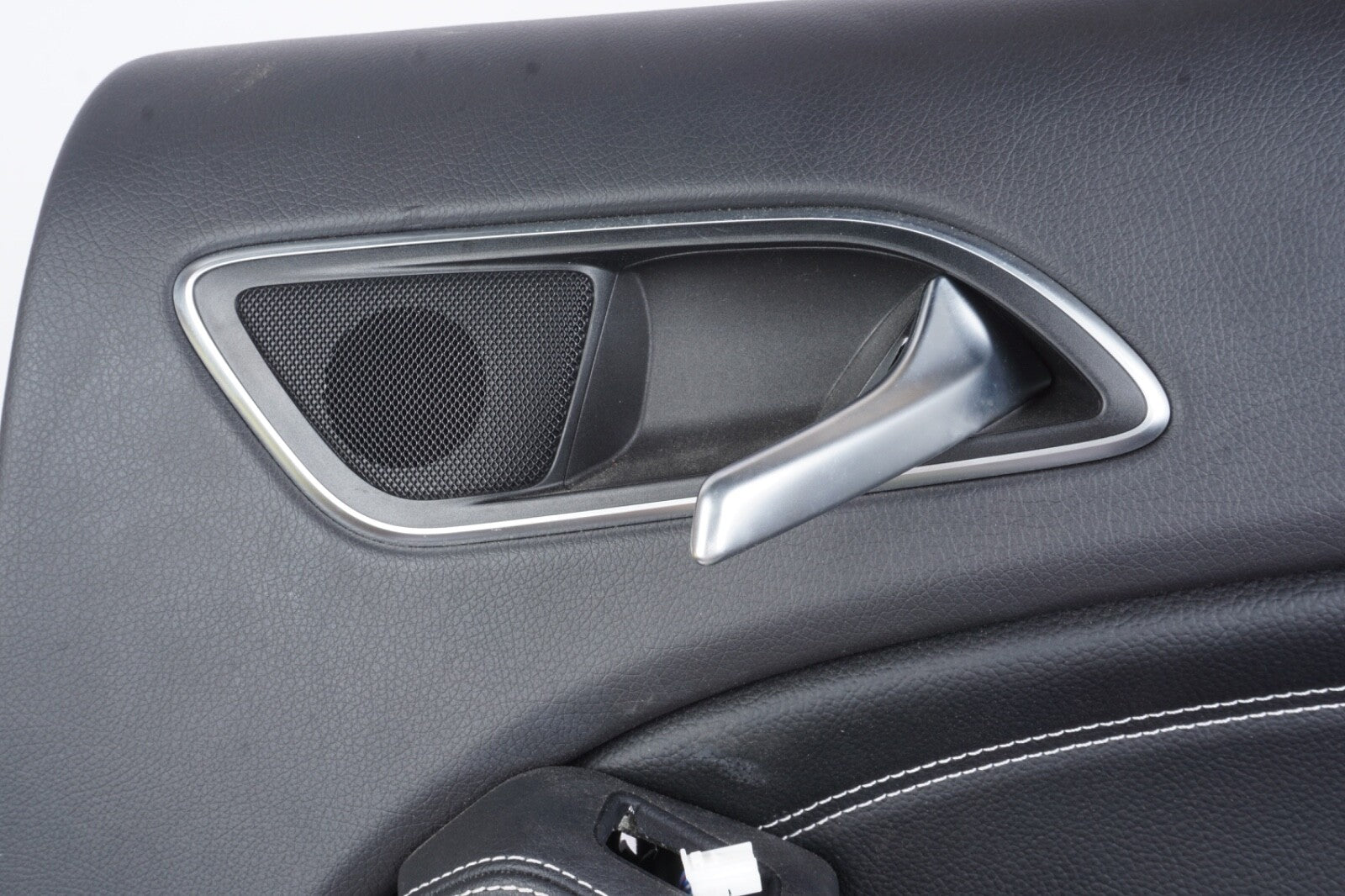 2015 - 2020 MERCEDES GLA250 X156 REAR RIGHT SIDE INNER DOOR PANEL OEM