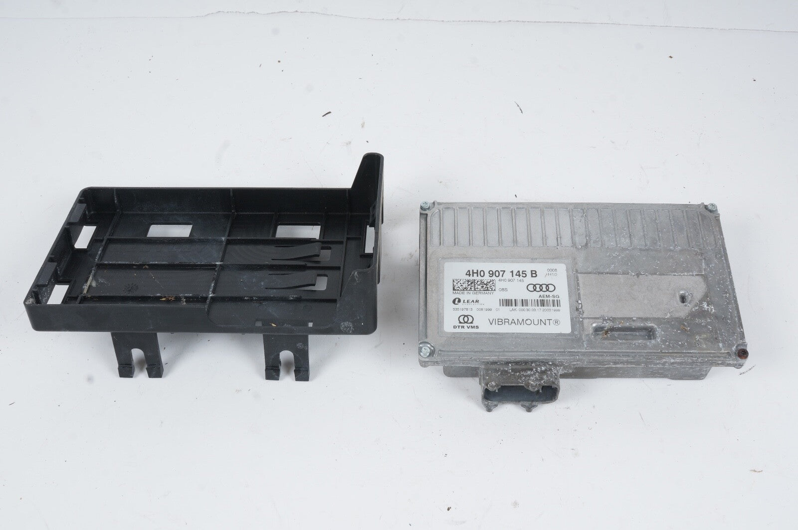 13 14 AUDI A8 Hydraulic Engine Mount Control Module ID# 4H0907145