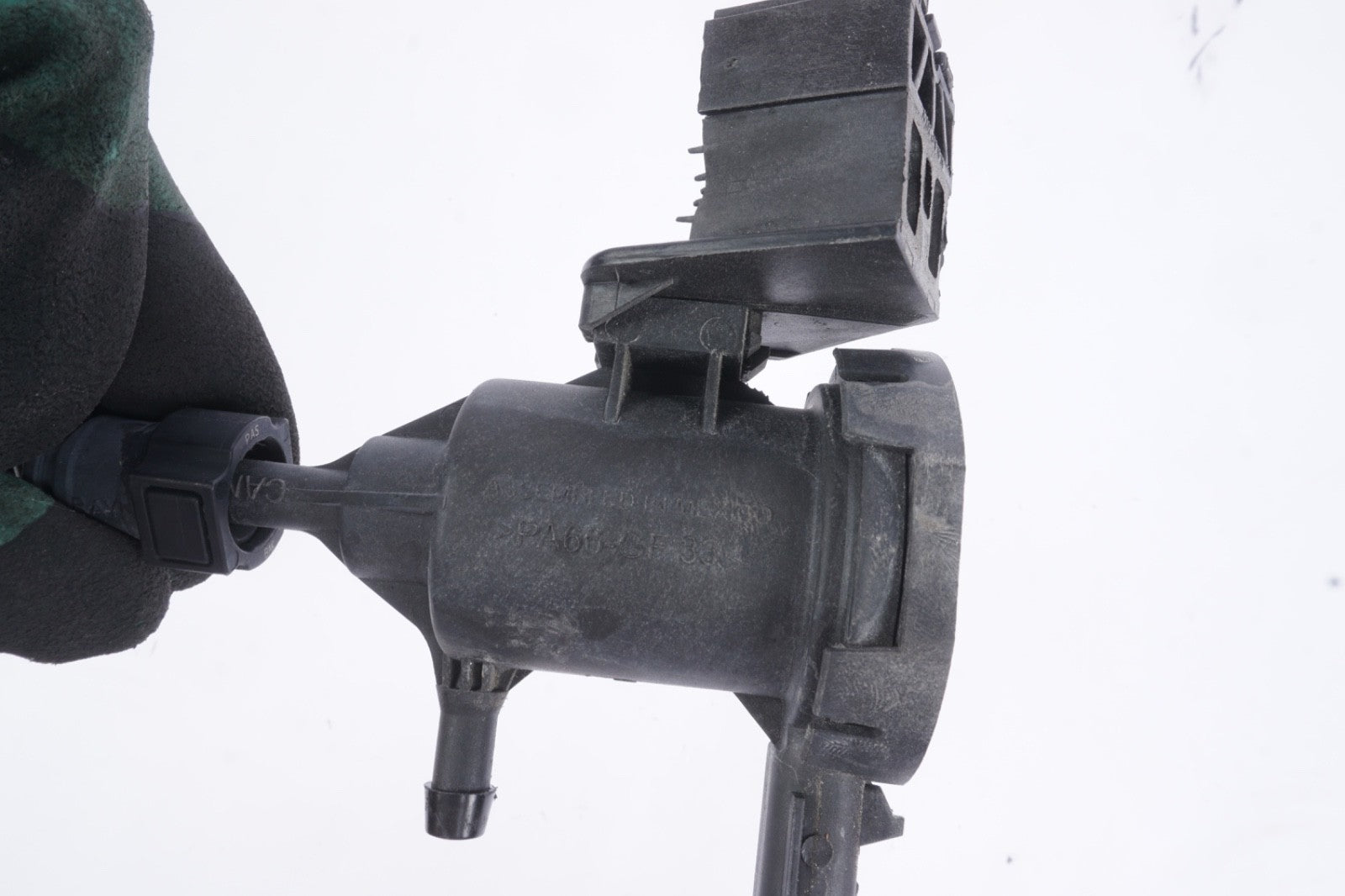 2012-2017 MERCEDES W222 S550 FUEL VAPOR CANISTER PURGE VALVE SOLENOID OEM