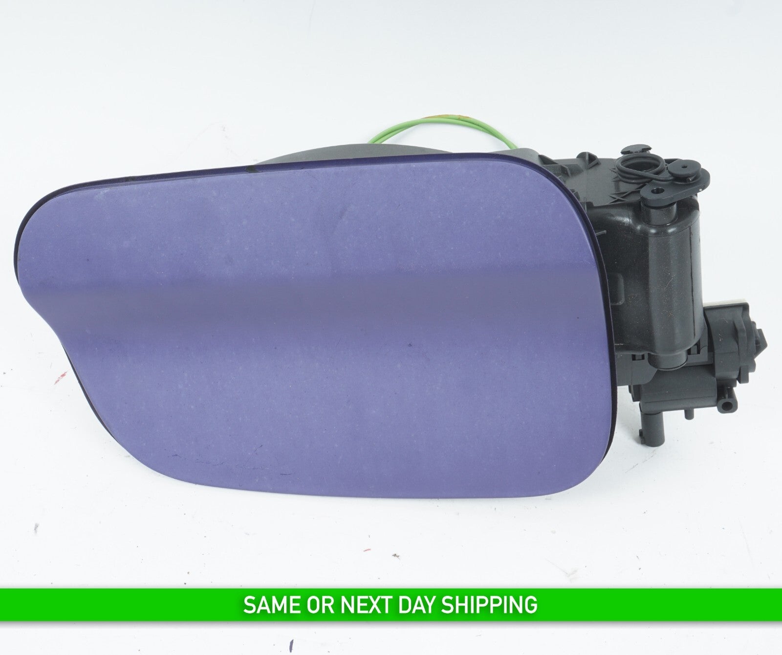 2012 - 2018 BMW 650i 640i GAS FUEL TANK FILLER DOOR W/ CAP OEM