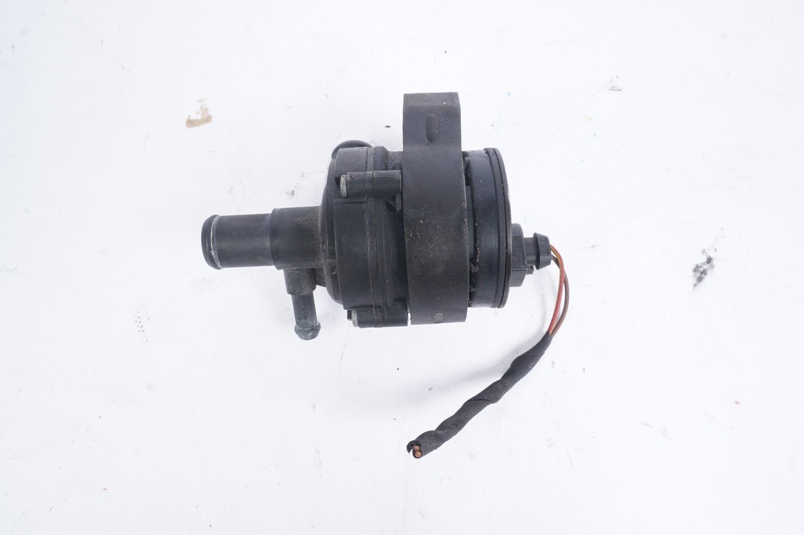 2012-2020 MERCEDES-BENZ CLS C E GLC AUXILIARY WATER PUMP A2118350028 OEM