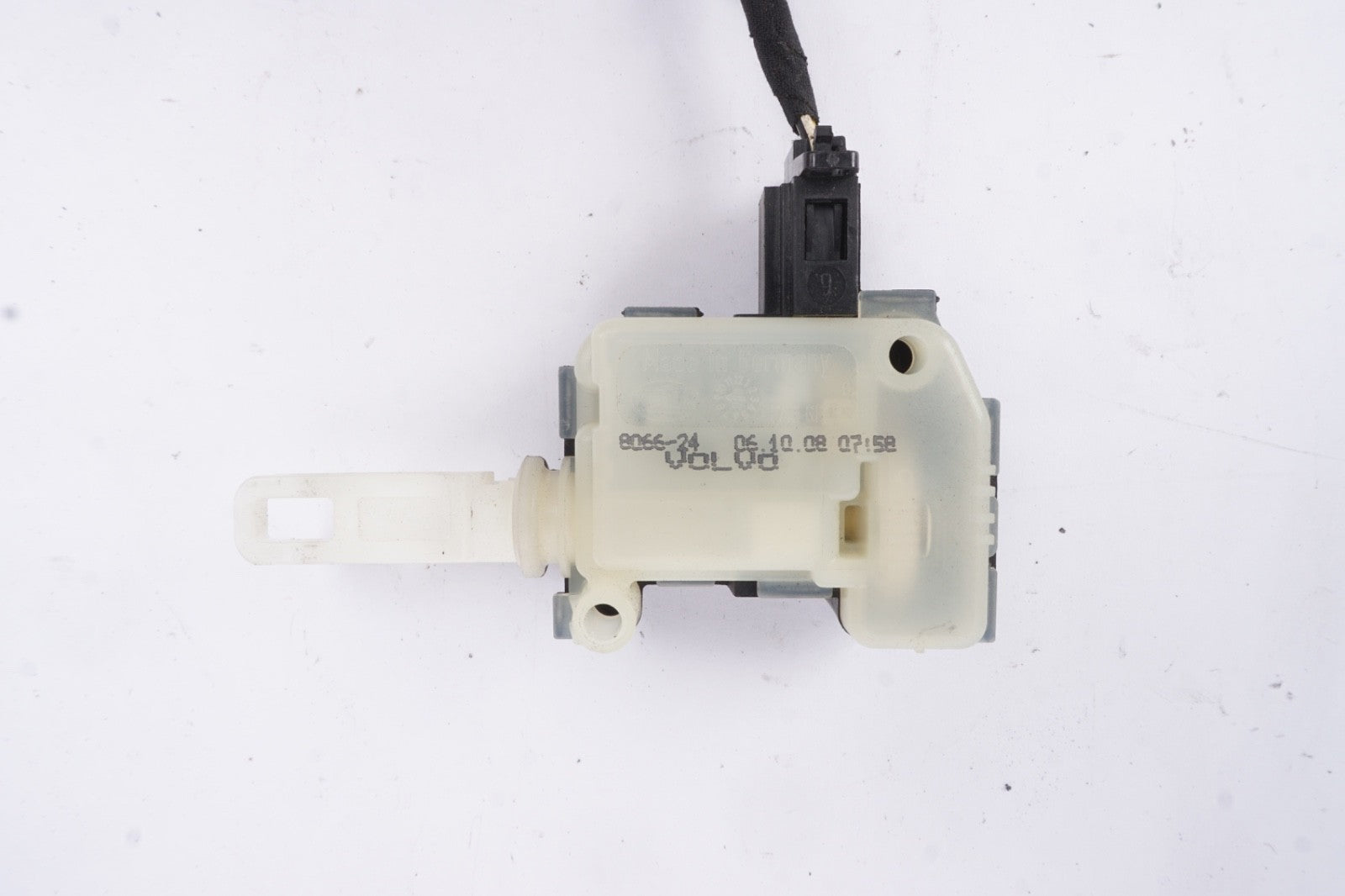2006 - 2013 VOLVO C70 GAS FUEL DOOR LOCK MOTOR