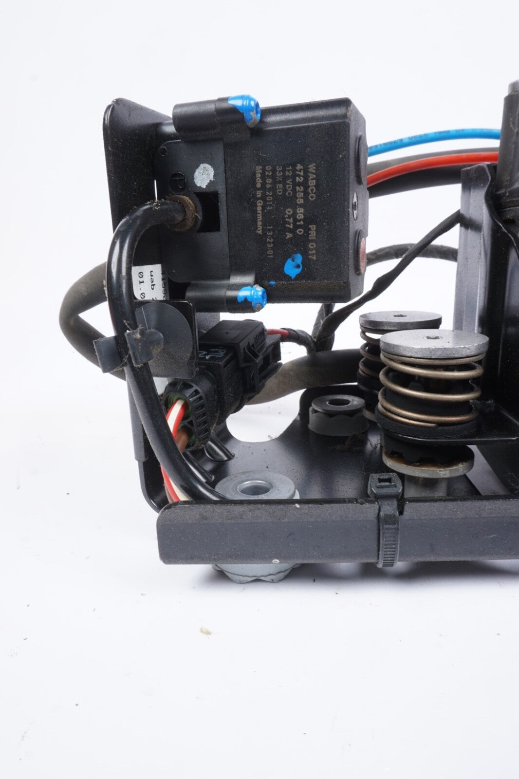2010-2015 BMW 750LI XDRIVE - AIR Suspension Compressor / PUMP 6789450