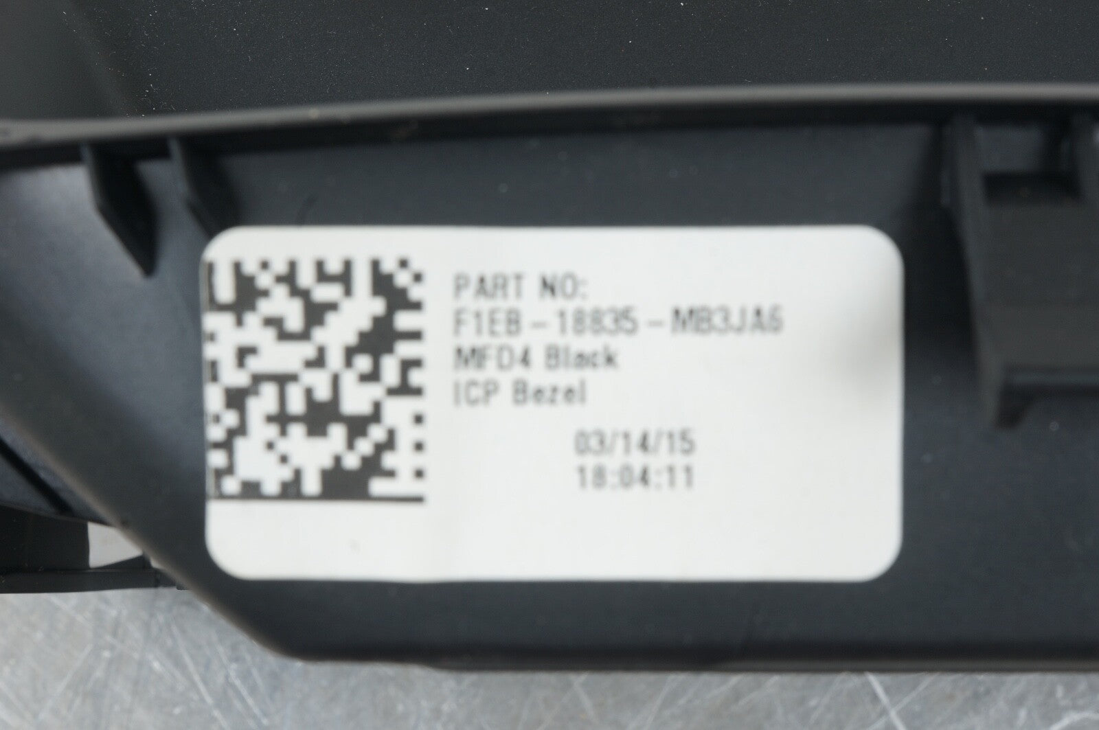 15-18 FORD FOCUS RADIO AUDIO CONTROL SWITCH PANEL AIR VENT OEM