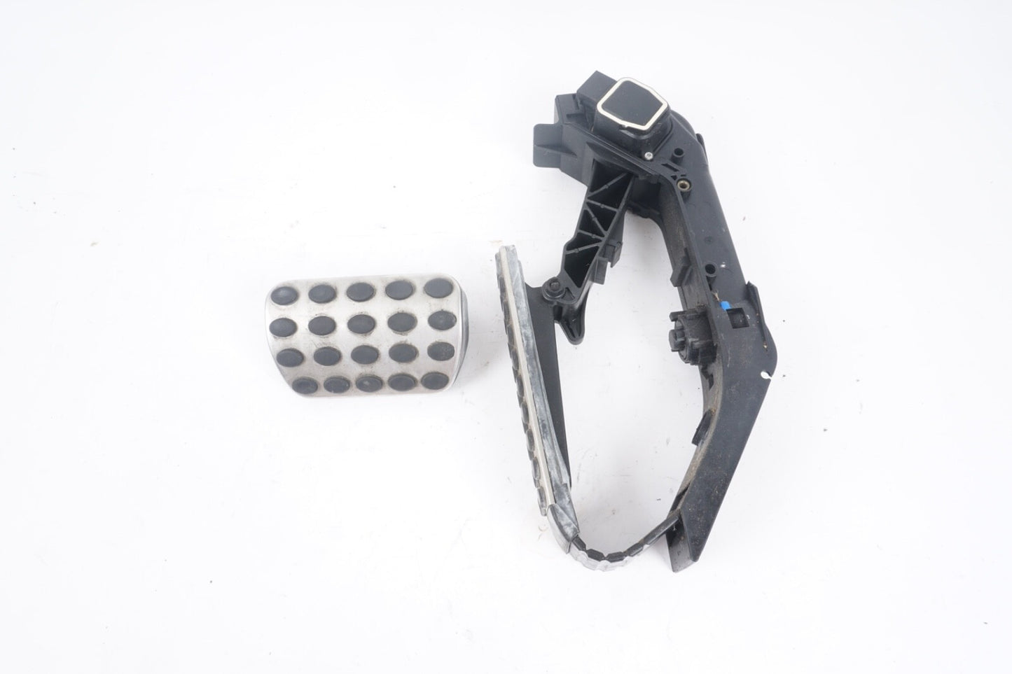 03-11 MERCEDES SL500 R230 SPORT GAS PEDAL BRAKE COVER SET 2303000104
