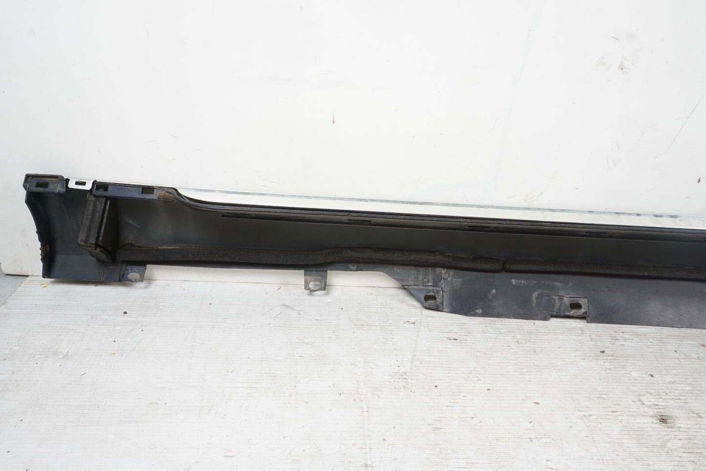 2011 - 2014 Audi A8L LONG Left Driver Side Rocker Panel Skirt Molding OEM