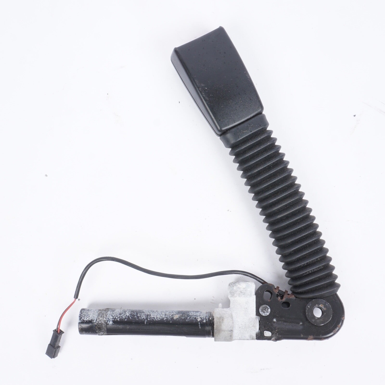 OEM BMW F10 F07 F01 F02 M5 535 550 750 Front Right Passenger Seatbelt Buckle
