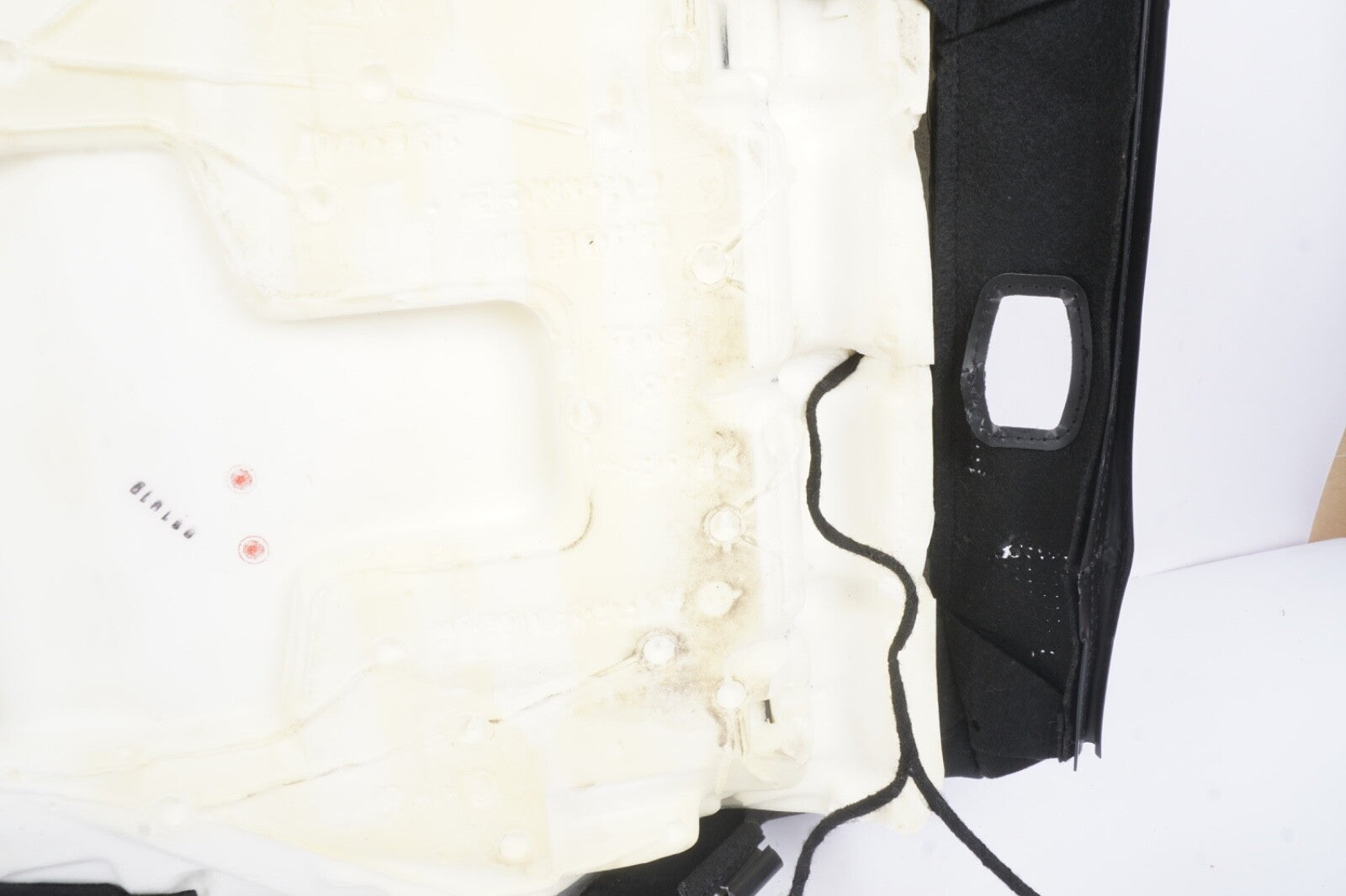 2017-2020 MERCEDES GLA250 X156 FRONT LEFT SIDE LOWER SEAT CUSHION BOTTOM OEM