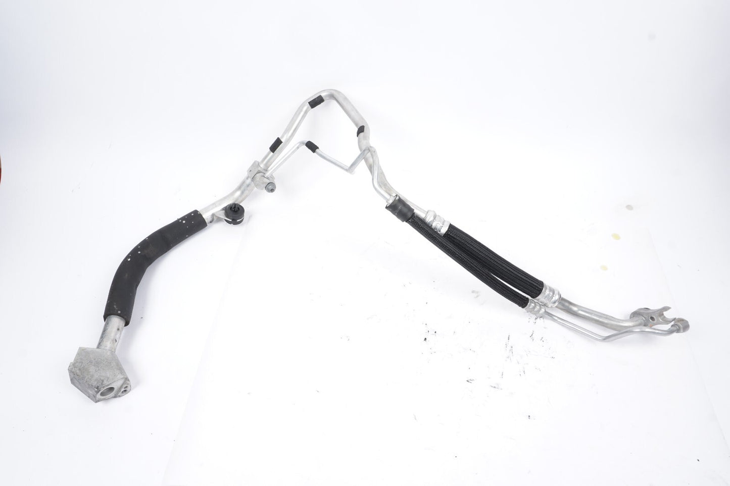 14-17 Mercedes S550 W222 AC Refrigerant Pipe Hose Line Tube 2228307401 OEM