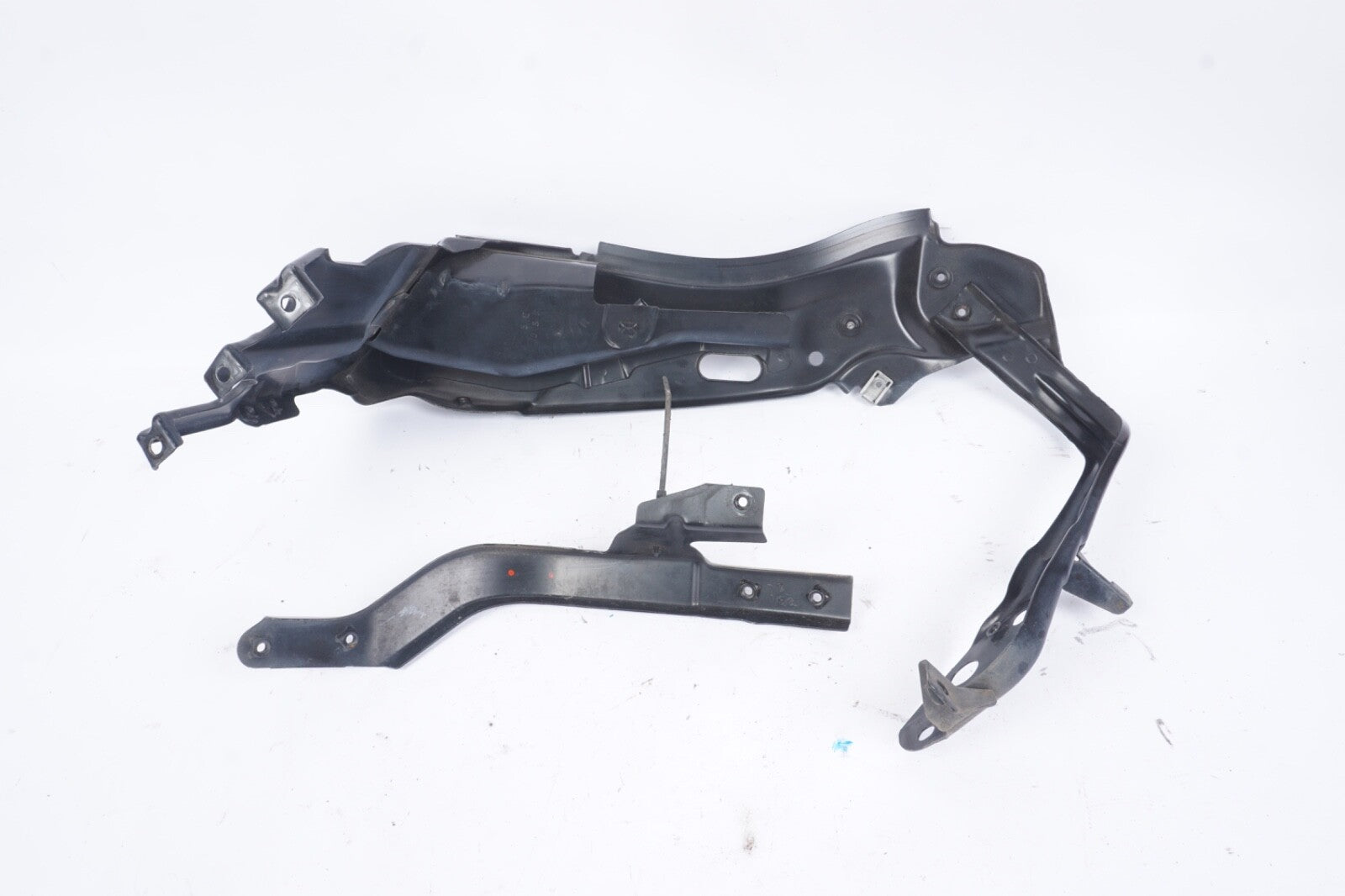 07-13 Mercedes S550 S600 Right Passenger Side Headlight Support Bracket Oem