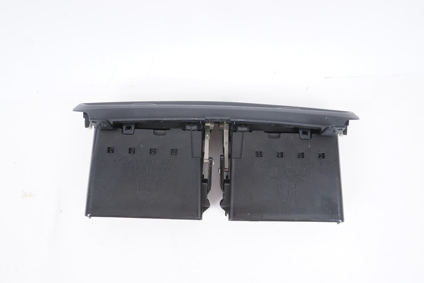 2013 - 2016 Subaru BRZ DASH CENTER AC HEATER AIR VENT  OEM
