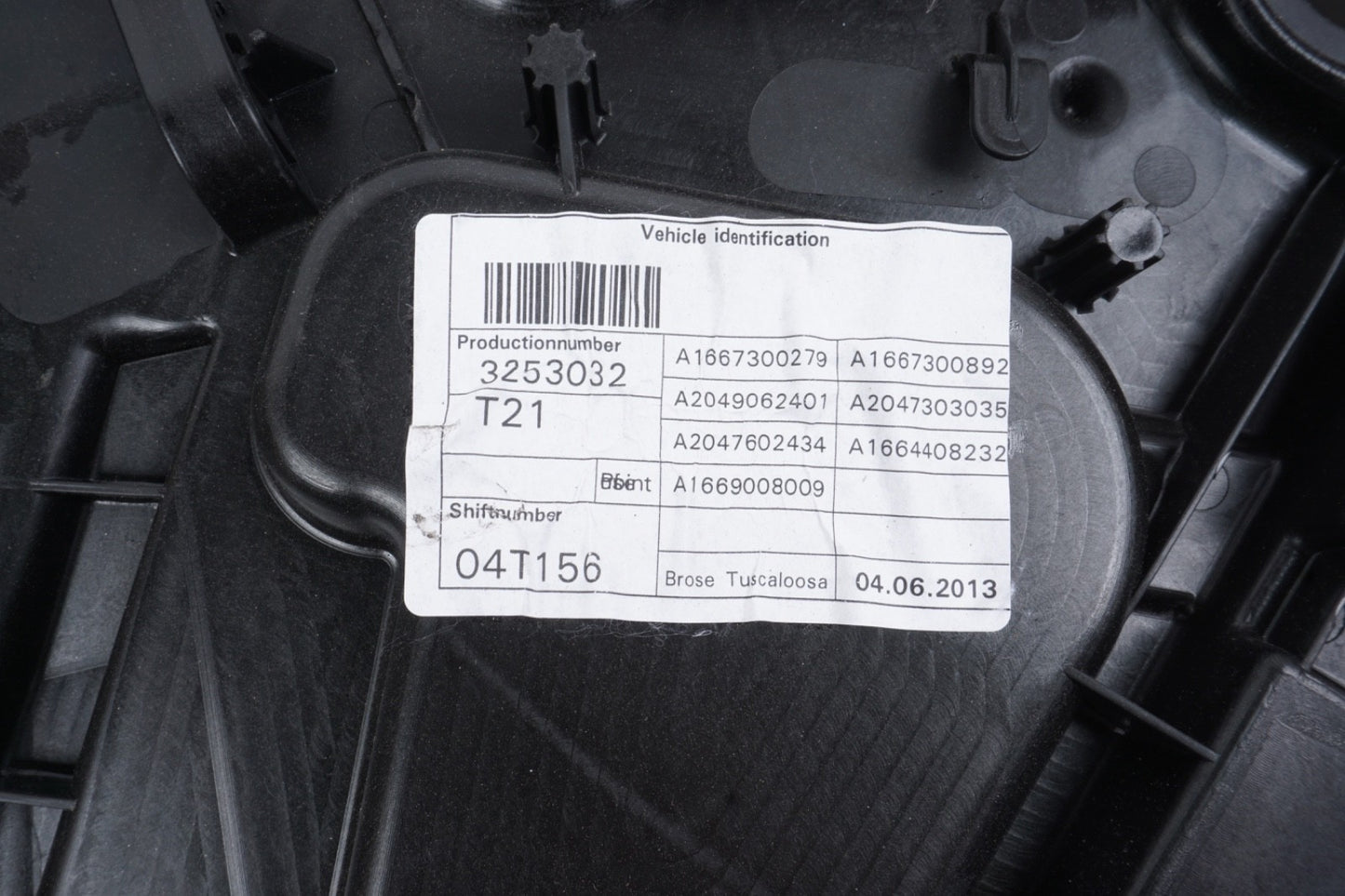 2012 - 2015 Mercedes GL450 ML500 Rear Right Side Window Regulator Panel OEM