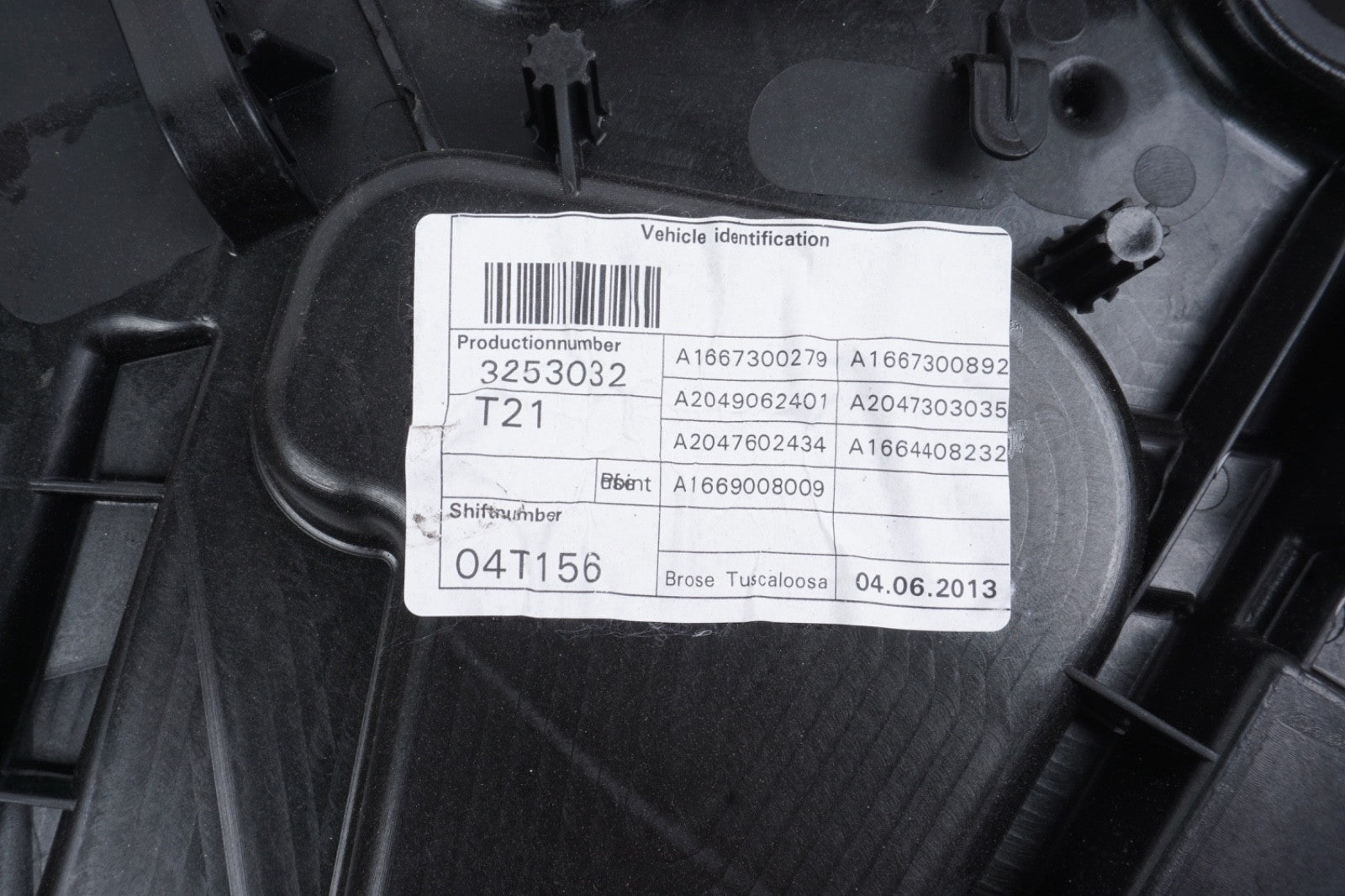 2012 - 2015 Mercedes GL450 ML500 Rear Right Side Window Regulator Panel OEM