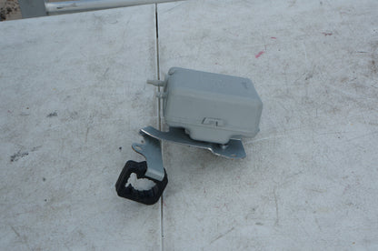 97-04 MERCEDES  R170 SLK320 CLK430 E320 SLK230 VACUUM PUMP TANK RESERVOIR OEM