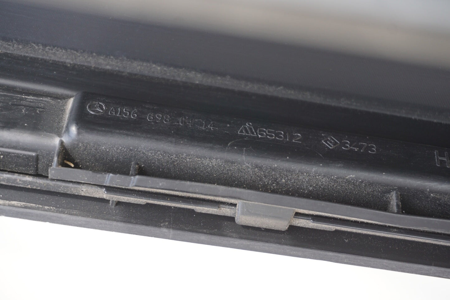 2015-2020 MERCEDES GLA250 X156 RIGHT PASSENGER SKIRT ROCKER PANEL MOLDING OEM