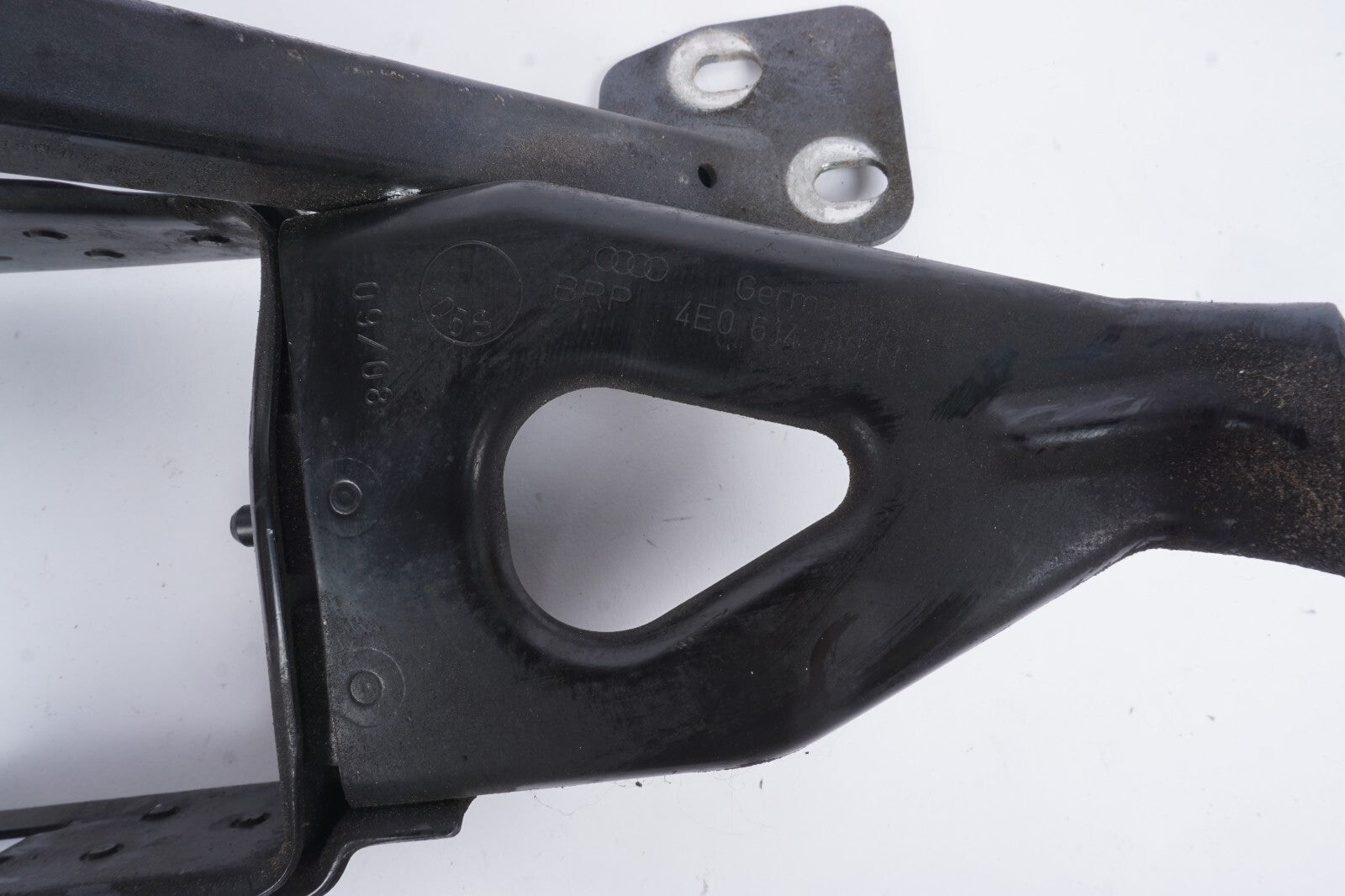 04-10 AUDI A8 A8L ABS Pump Mounting Bracket  4E0614119N  OEM