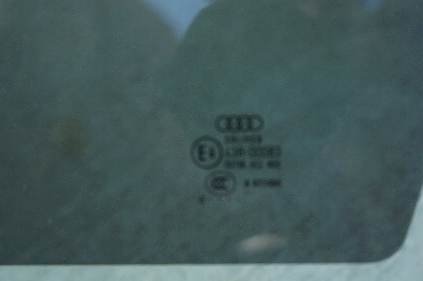 05-11 Audi A6 S6 RS6 C6 Front Left Driver Side Door Window Glass OEM