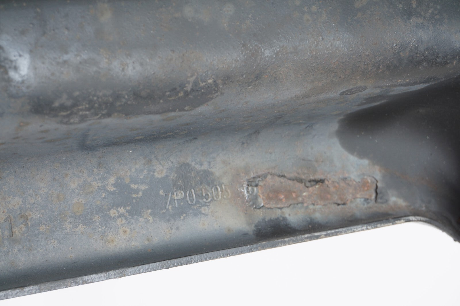 2011 - 2014 PORSCHE CAYENNE REAR RIGHT PASSENGER SIDE LOWER CONTROL ARM OEM