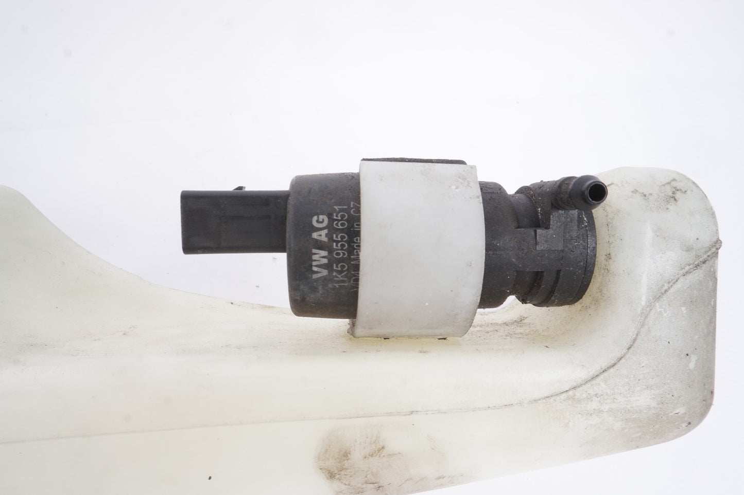 2011 - 2018 Audi A8 Quattor Windshield Washer Bottle Tank Reservoir OEM