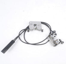 06-11 BMW E90 E92 E93 325i 328i 330i 335i HOOD LATCH RELEASE LOWER 7115229