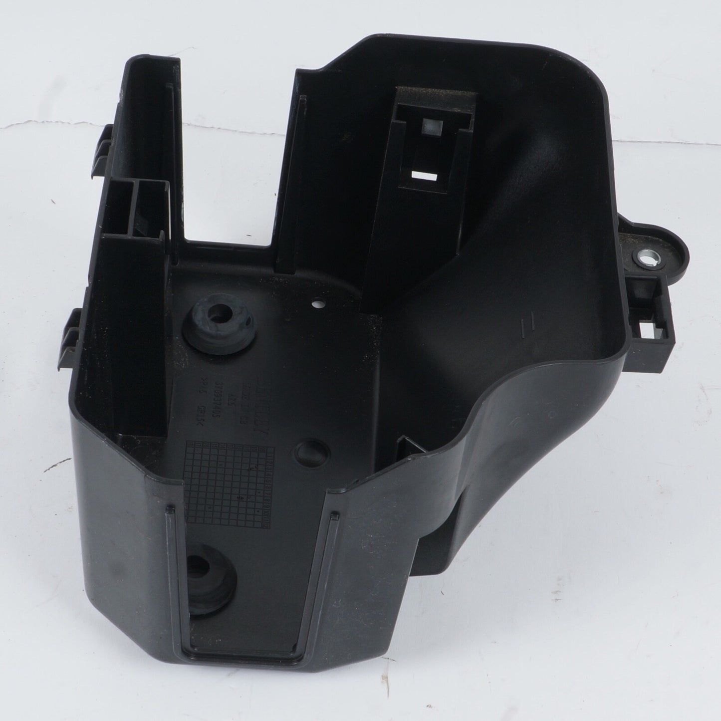 2010 - 2020 Bentley Mulsanne Fuse Relay Junction Box Cover Housing 3y0937405