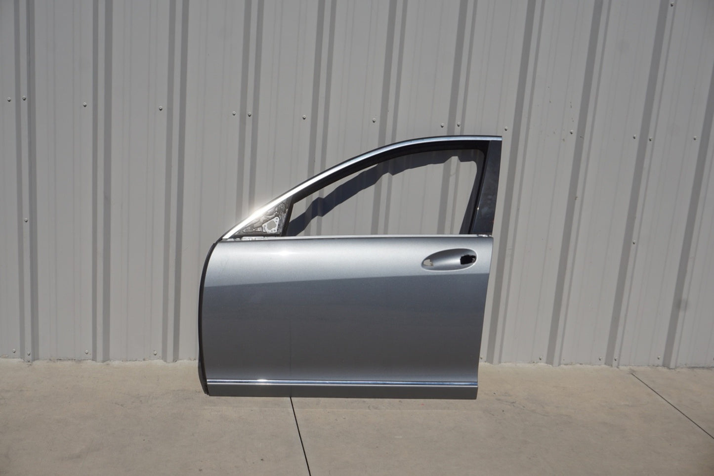 2007 - 2013 MERCEDES-BENZ S550 FRONT LEFT DRIVER SIDE DOOR SHELL OEM