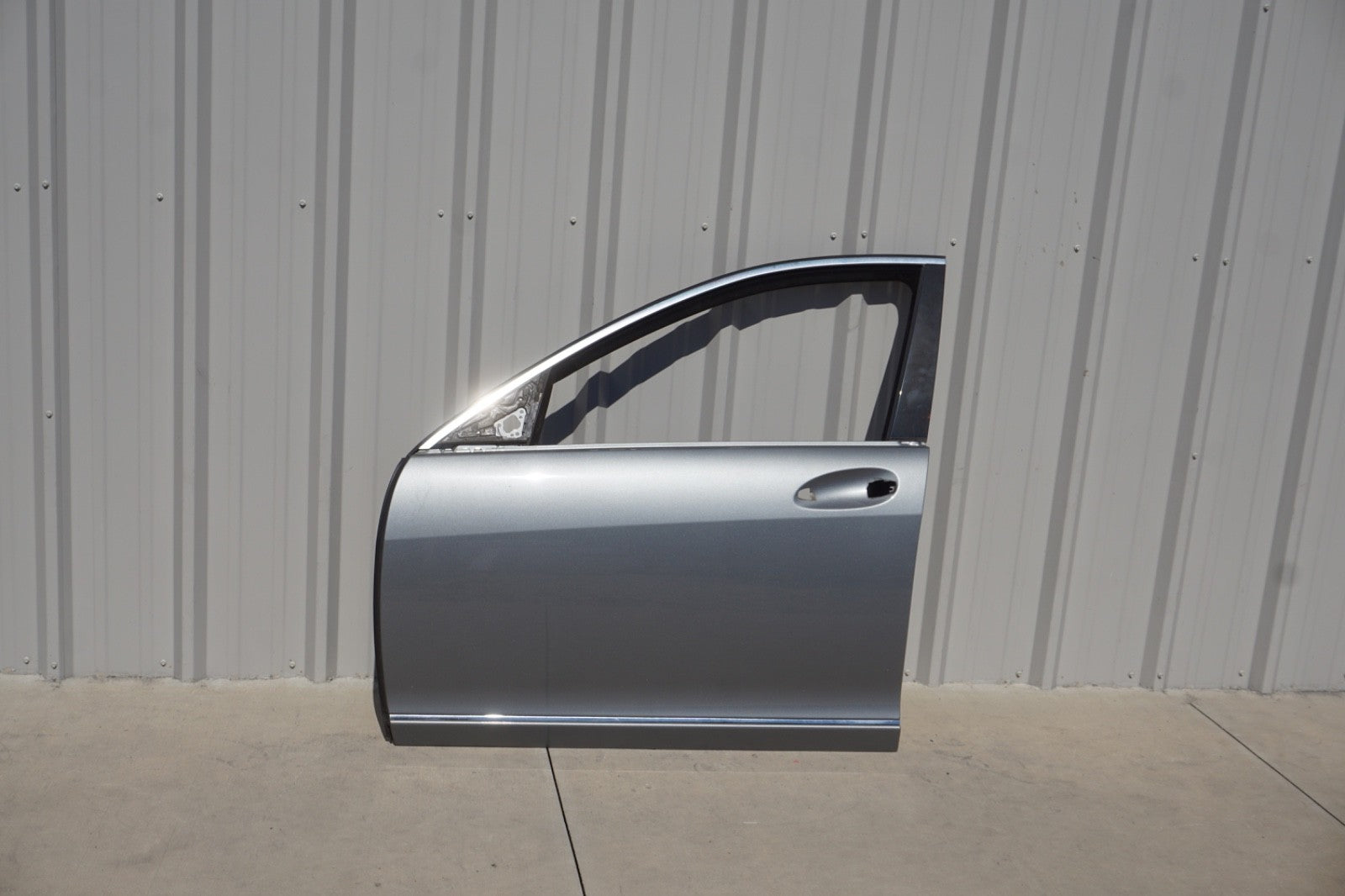 2007 - 2013 MERCEDES-BENZ S550 FRONT LEFT DRIVER SIDE DOOR SHELL OEM