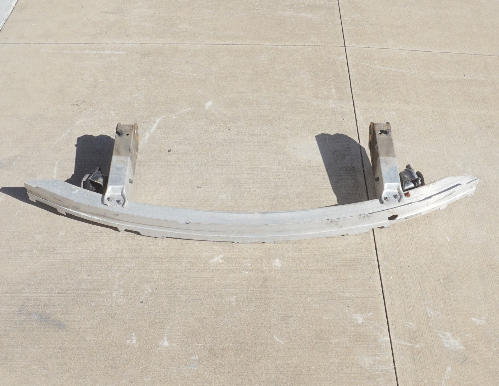 08-12 BMW 750Li 740I F01 F02 FRONT BUMPER REINFORCEMENT BAR  7186899 OEM