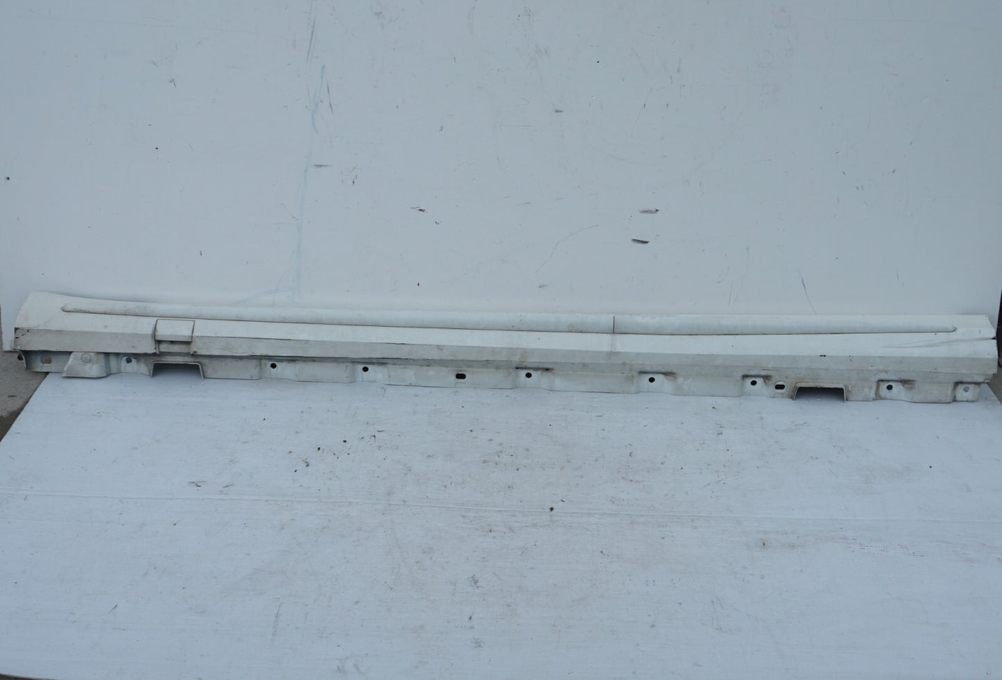 14 - 17 Mercedes S550 W222 Left Driver Side Rocker Panel Skirt Molding OEM