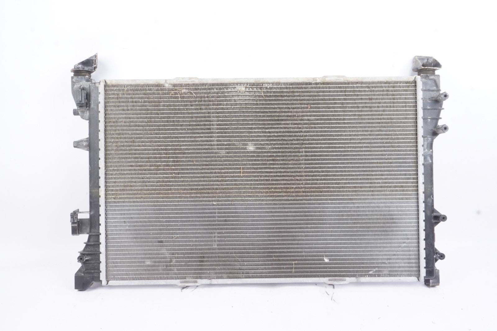 2012 - 2019 Fiat 500 1.4L Engine Cooling Radiator Assembly OEM