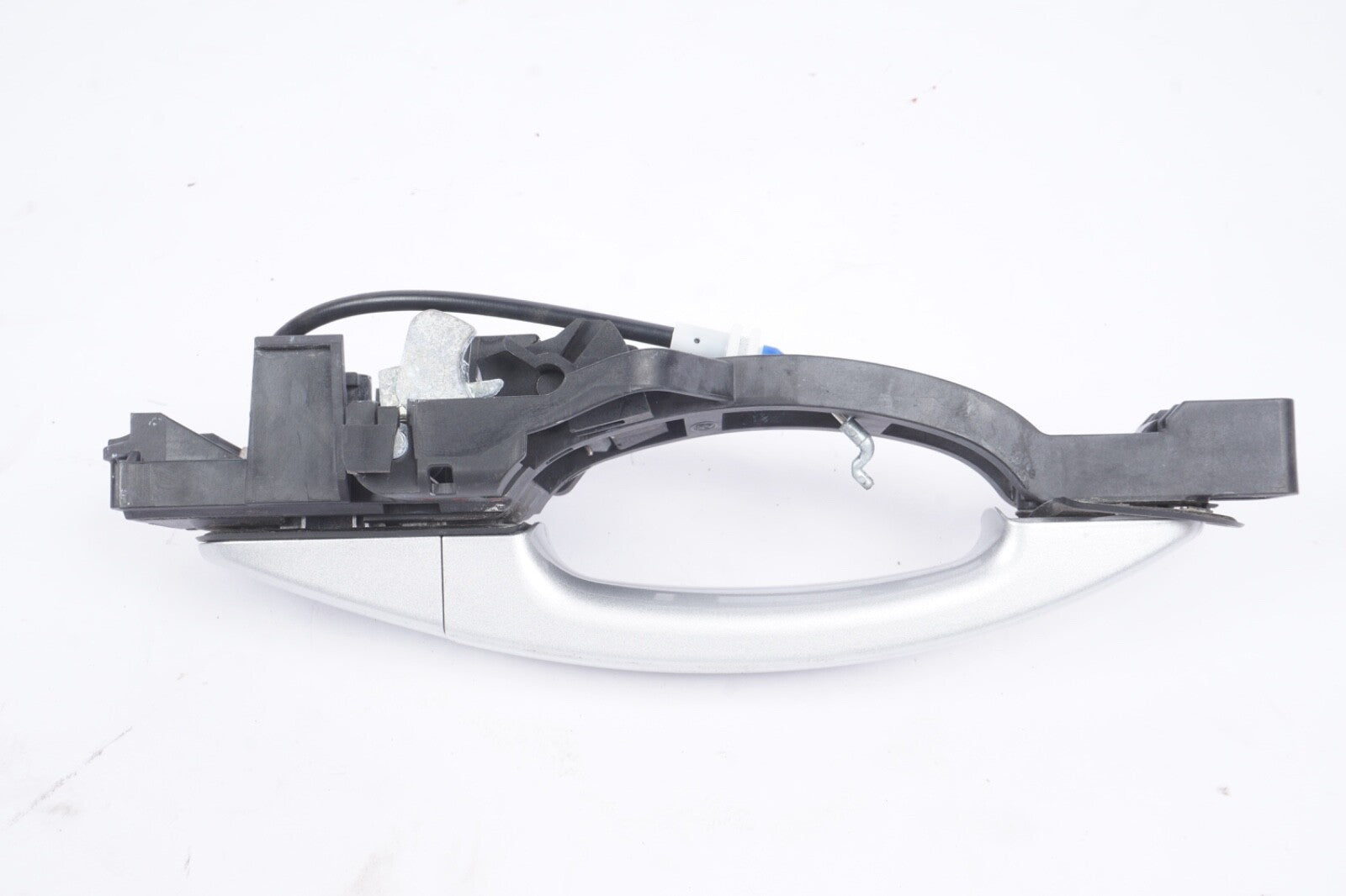 2015 - 2018 FORD FOCUS SE REAR LEFT DRIVER SIDE DOOR EXTERIOR HANDLE OEM