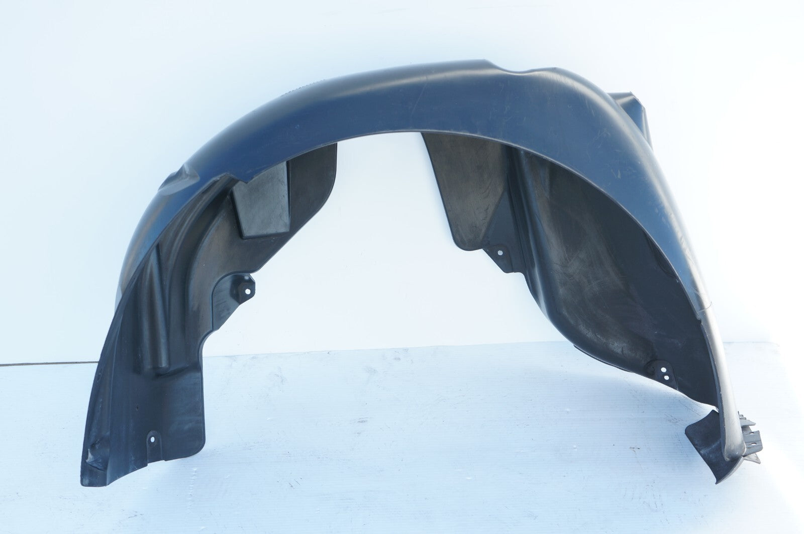 2006 - 2010 BMW 650I REAR RIGHT PASSENGER SIDE WHEEL ARCH LINER SPLASH OEM