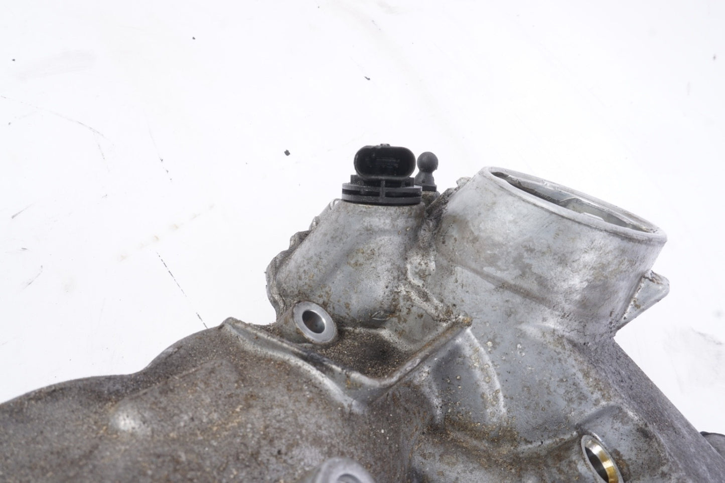 11-20 Mercedes W222 S550 E550 CLS550 Right Passenger Cylinder Head Cover OEM