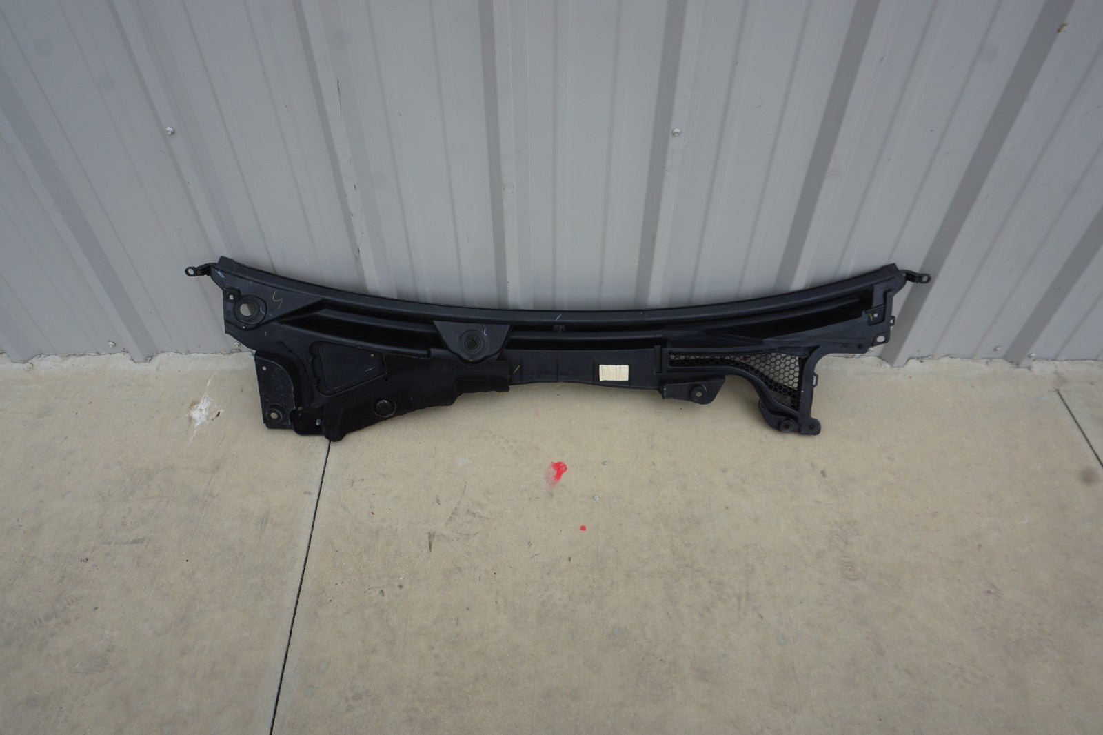 2018 - 2025 ALFA ROMEO STELVIO FRONT WINDSHIELD COWL TRIM PANEL OEM