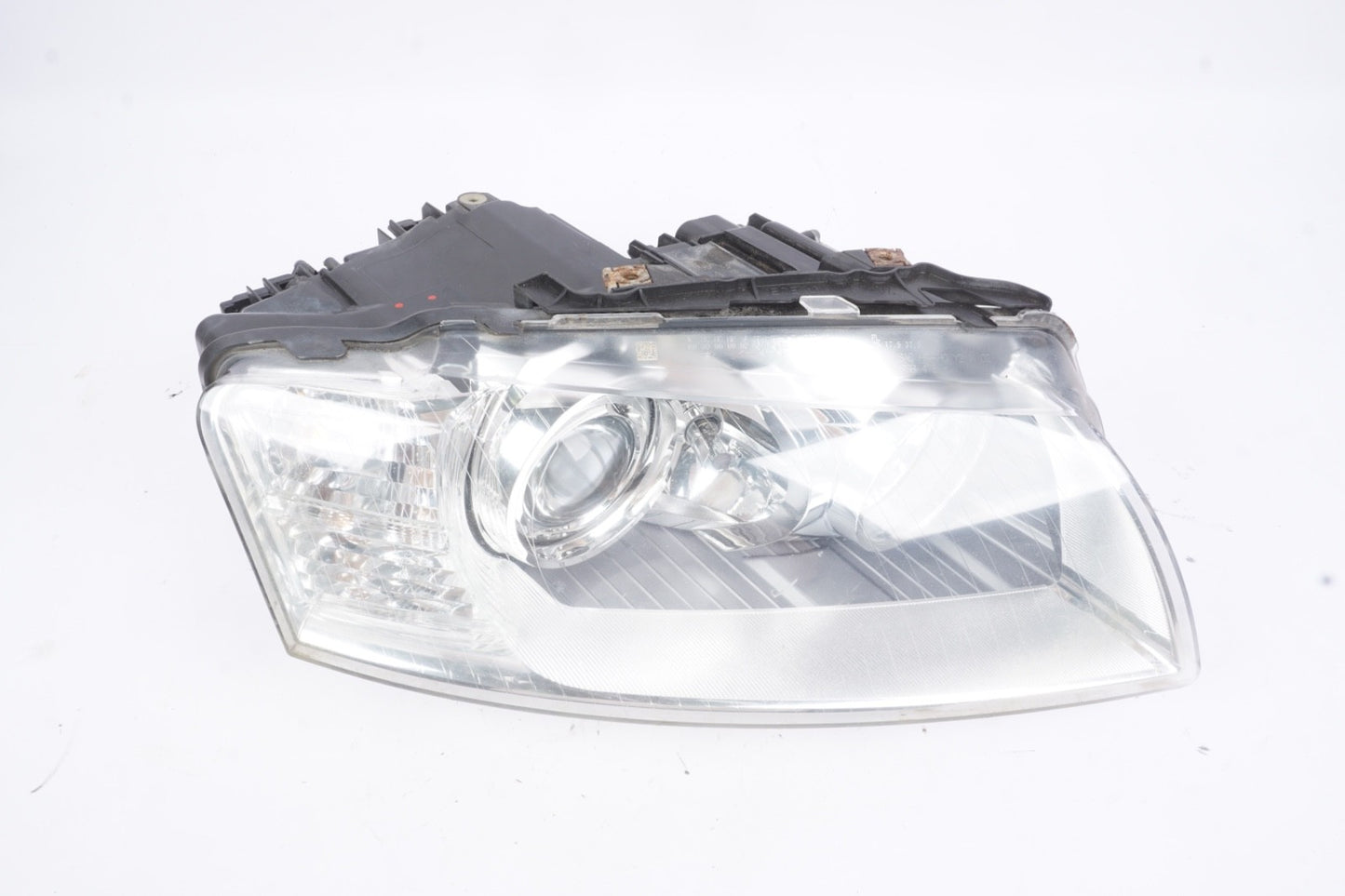 06-10 AUDI A8 Front Right Passenger Headlamp Xenon HID w/ Adaptive Lamps