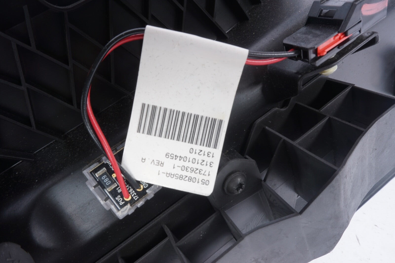 2014-2020 MASERATI GHIBLI M157 DASHBOARD RIGHT GLOVE BOX STORAGE COMPARTMENT OEM