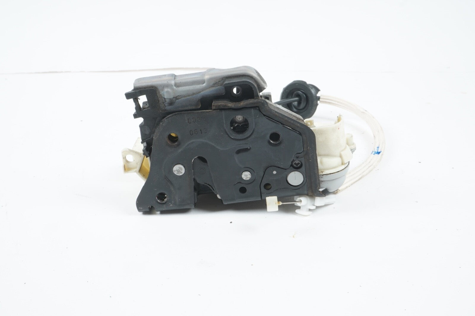 2011 - 2018 PORSCHE CAYENNE LEFT FRONT DRIVER DOOR LOCK LATCH ACTUATOR 8J1837015