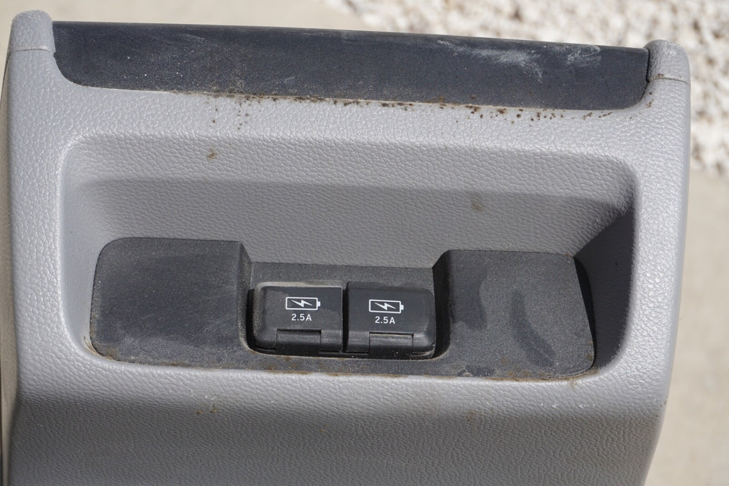 2018-2020 Honda Odyssey  Middle Console  Center Gray/black