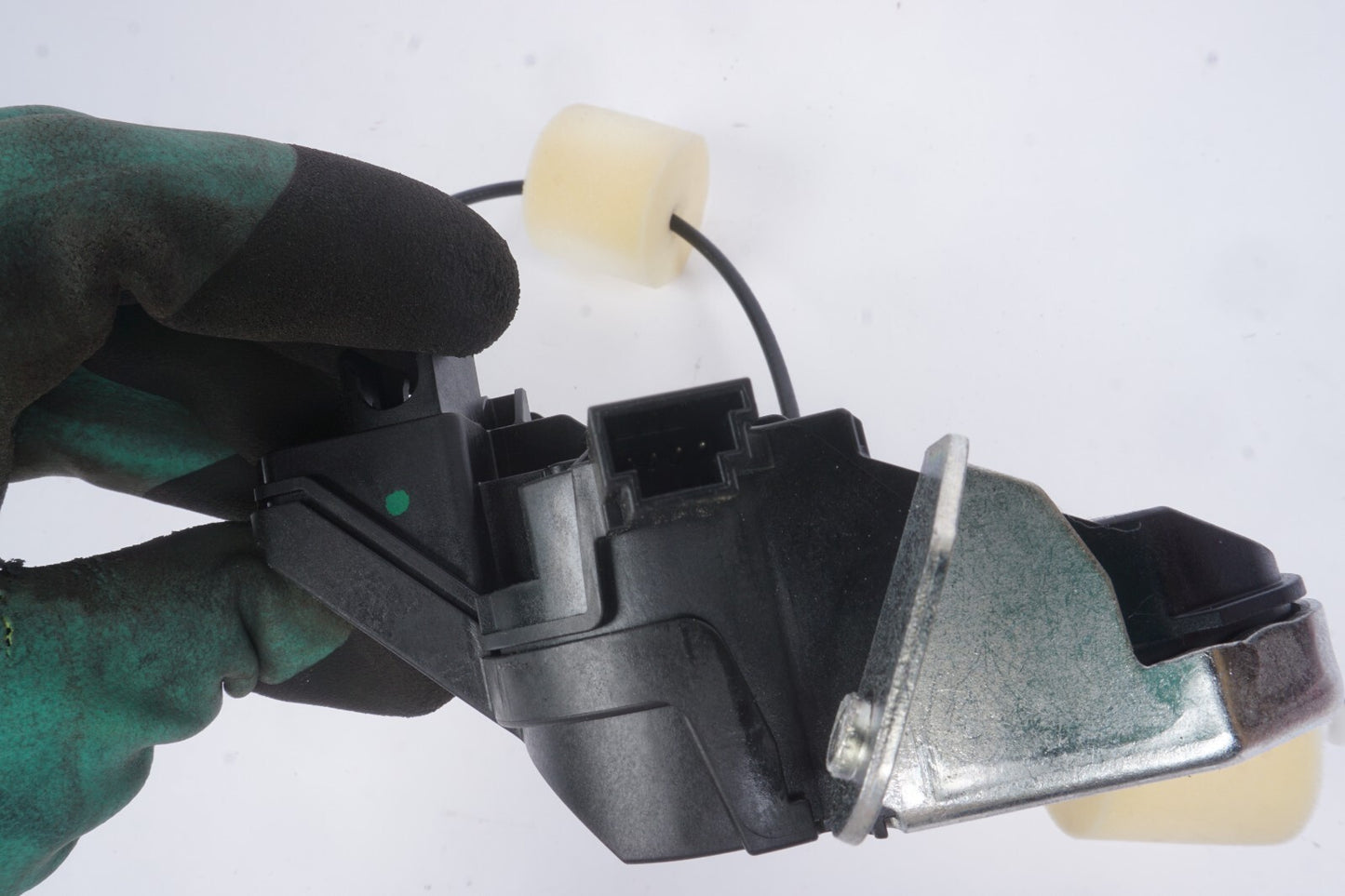 07-13 Mercedes W221 S550 S63 CL550 Rear Trunk Lid Latch Lock Actuator OEM