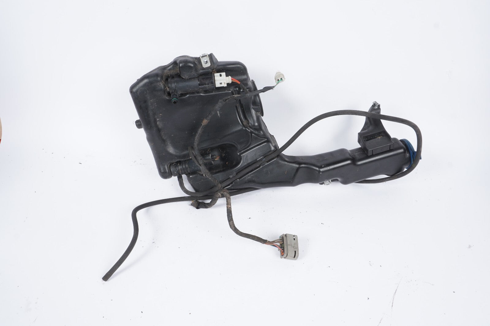 08-18 Mercedes W204 C250 E350 CLS550 Headlight Windshield Washer Bottle Tank OEM