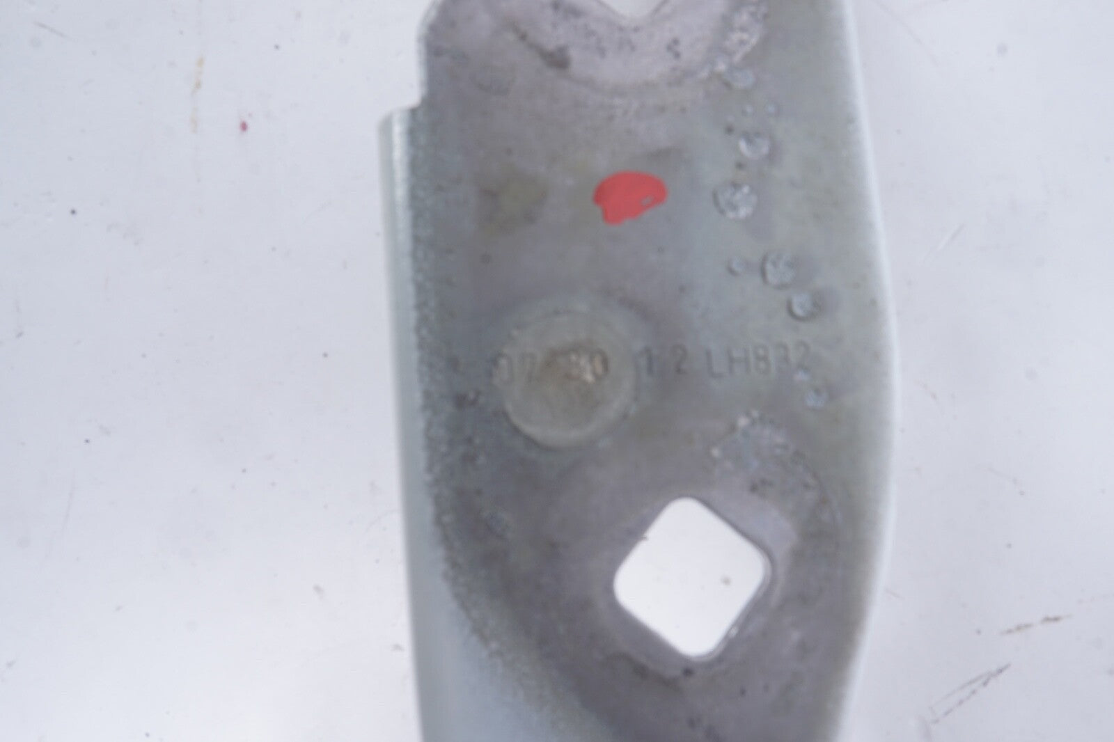 11-14 PORSCHE CAYENNE (958) FRONT LEFT & RIGHT HOOD HINGE SET OF 2 WHITE