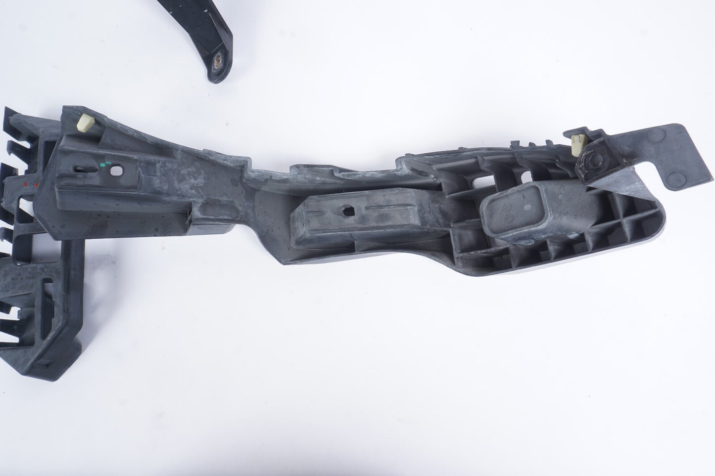 11-14 Porsche Cayenne Rear Right Pass Side Bumper Support Bracket Set Of 3 OEM