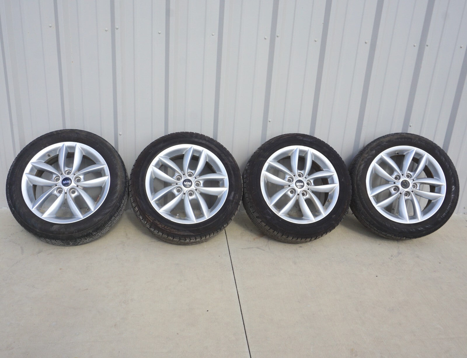 2011 - 2016 Mini Cooper Countryman Alloy Wheel Rim  7Jx17 & Tire 205/55R17  OEM