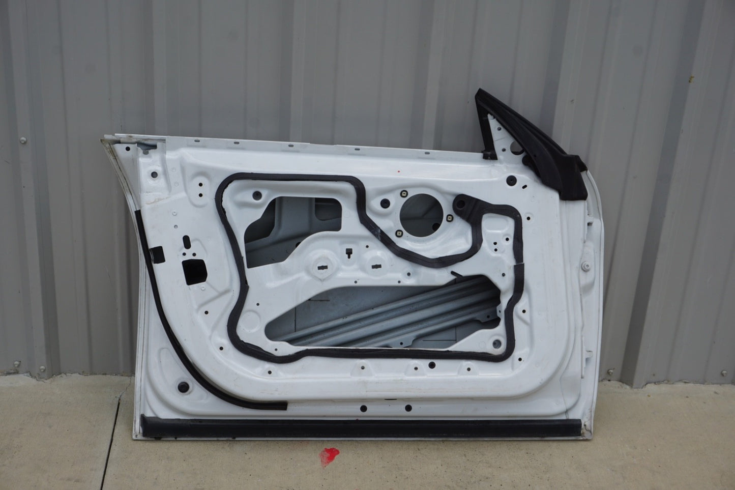 2013-2019 BMW 640i 650I F06 GRAN COUPE LEFT DRIVER FRONT EXTERIOR DOOR SHELL OEM