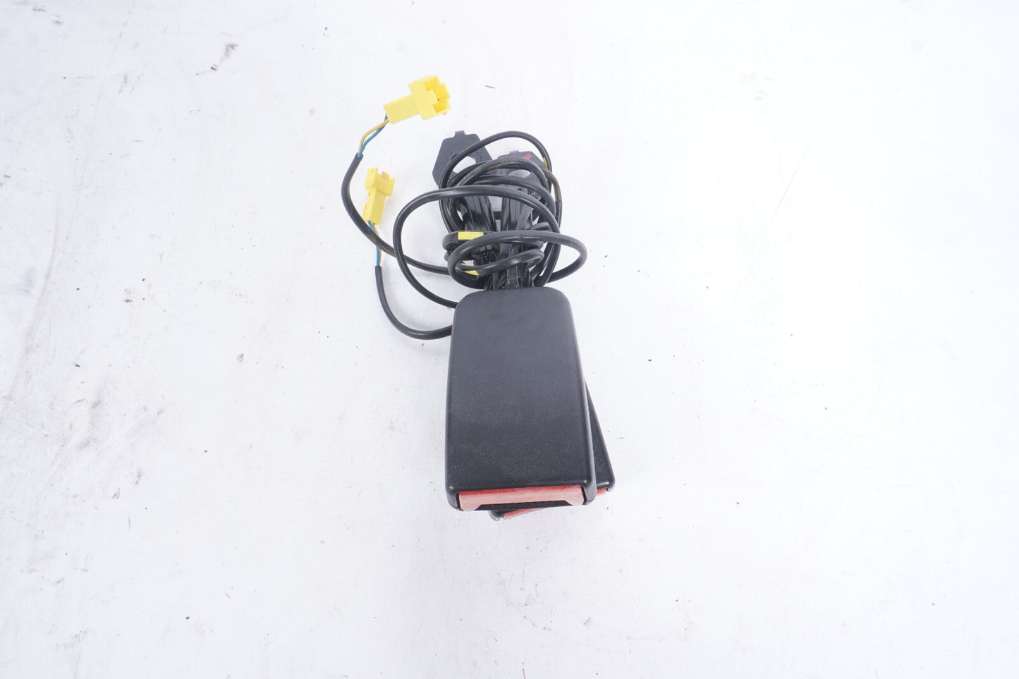 08-14 Mercedes C250 C300 C350 Front Seat Belt Buckle Latch Left  & Right OEM