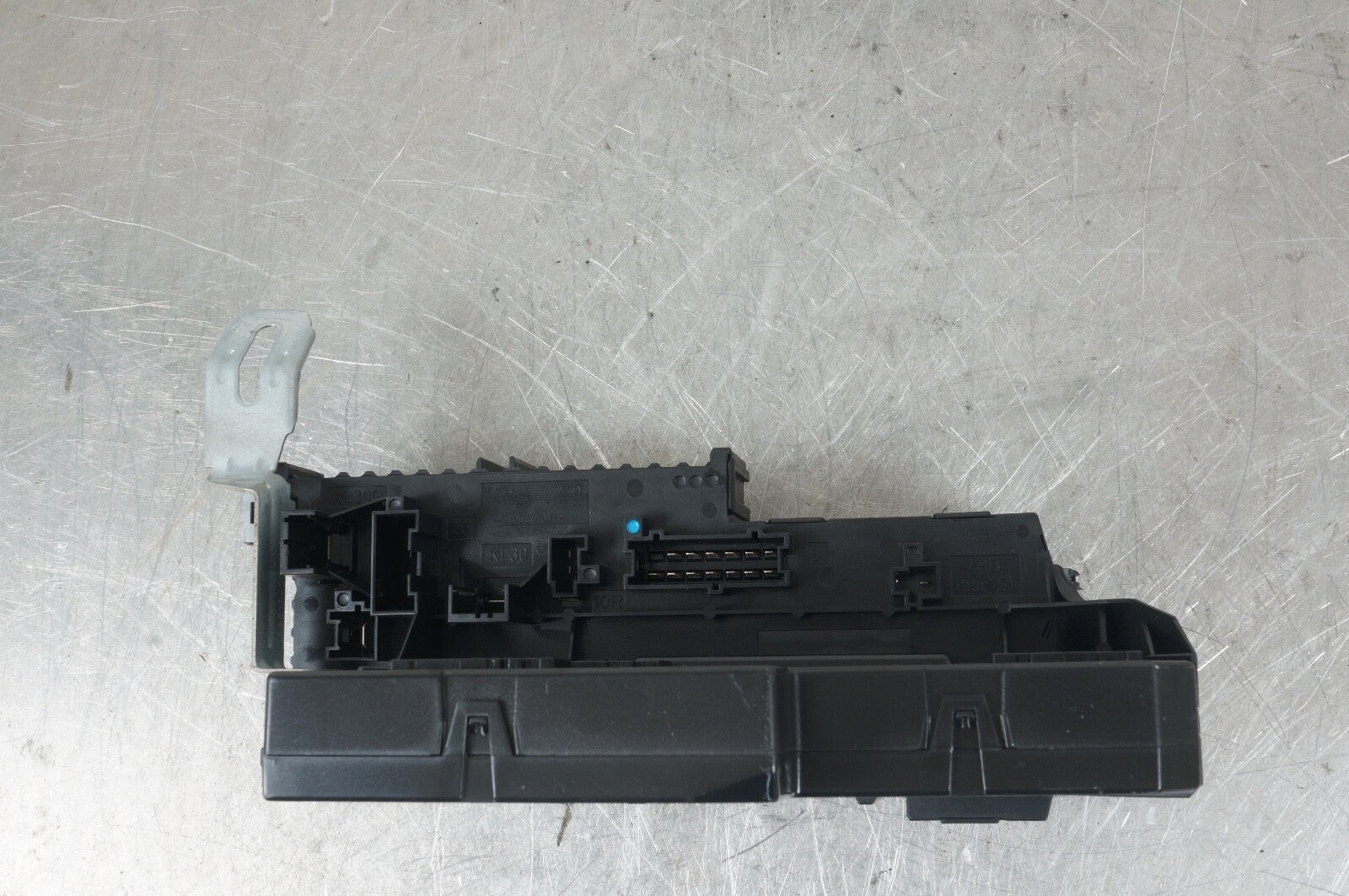 08-11 Mercedes W204 C300 C250 Rear SAM Module Relay Fuse Box Assembly OEM