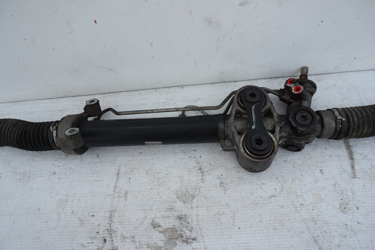 2007-2014 CADILLAC ESCALADE POWER STEERING GEAR RACK AND PINION OEM